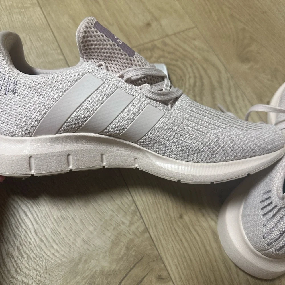 Adidas Swift Run 1.0